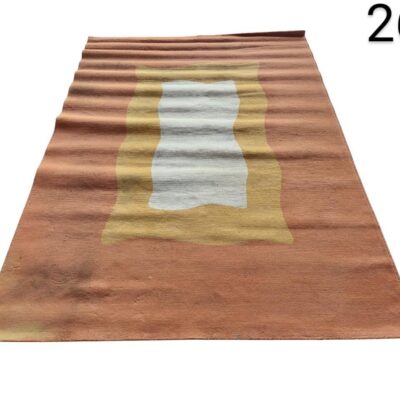 Alfombra Nanimarquina Tones 2 Kilim de lana hecha a mano en tonos terracota, beige y blanco alquiler para eventos, publicidad, peliculas y series