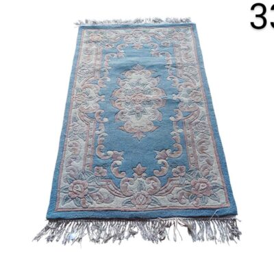 Alfombra de lana estilo Aubusson con diseño floral tradicional y bordes con flecos alquiler para eventos, publicidad, peliculas y series