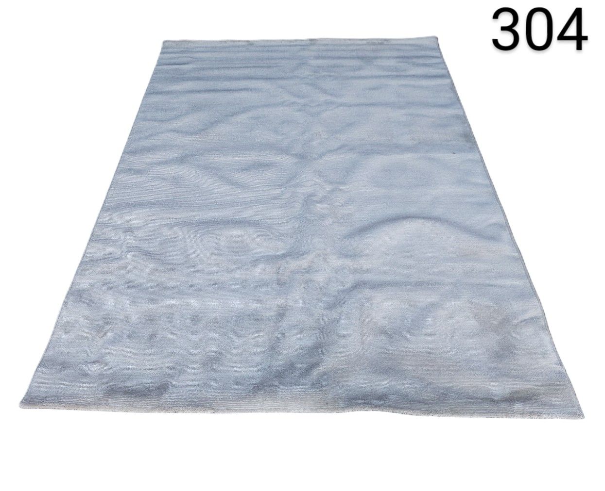 Alfombra moderna de polipropileno de color gris claro alquiler para eventos, publicidad, peliculas y series