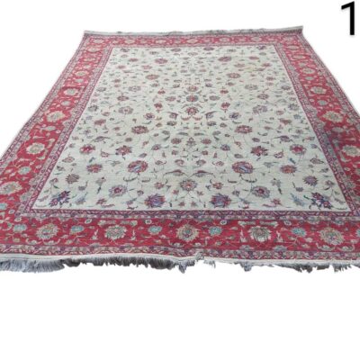 Alfombra persa Tabriz anudada a mano con un borde rojo característico alquiler para eventos, publicidad, peliculas y series