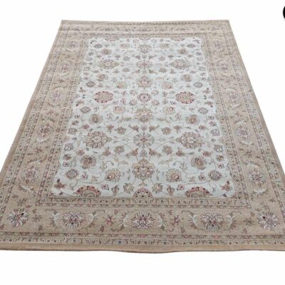 Alfombra persa Tabriz de 50 Raj hecha a mano en lana y seda con un diseño beige clásico Alf_92 alquier para eventos, publicidad, peliculas y series