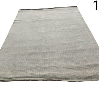 Alfombra rectangular gris de tejido plano antigüa alquiler para eventos, publicidad, peliculas y series