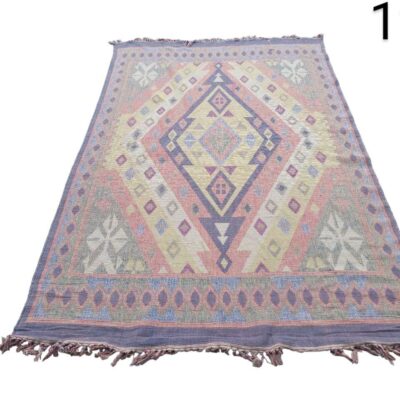 Alfombra tipo Kilim tejida a mano con diseño geométrico y tonos pastel alquiler para eventos, publicidad, peliculas y series