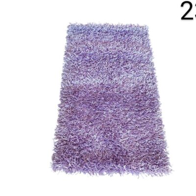 Alfombra tipo Shaggy de pelo largo en color violeta o lila alquiler para eventos, publicidad, peliculas y series