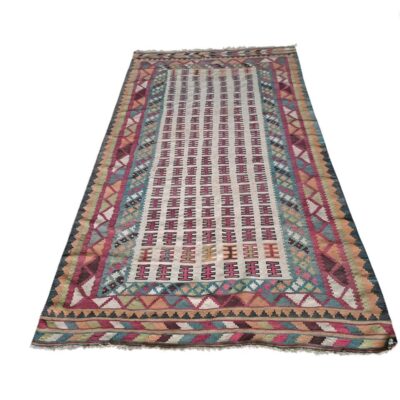 Alfombra tipo kilim sumak hecha a mano con patrones geométricos en lana alquier para eventos, publicidad, series y peliculas