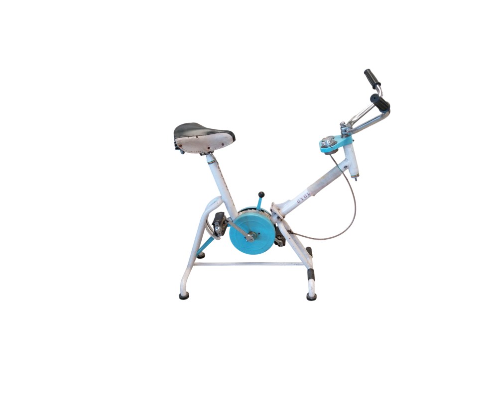 It was manufactured in Éibar by G.A.C. (known as Mobylette) and is considered an iconic piece of Spanish industrial design; available for hire for events, advertising, films and TV series