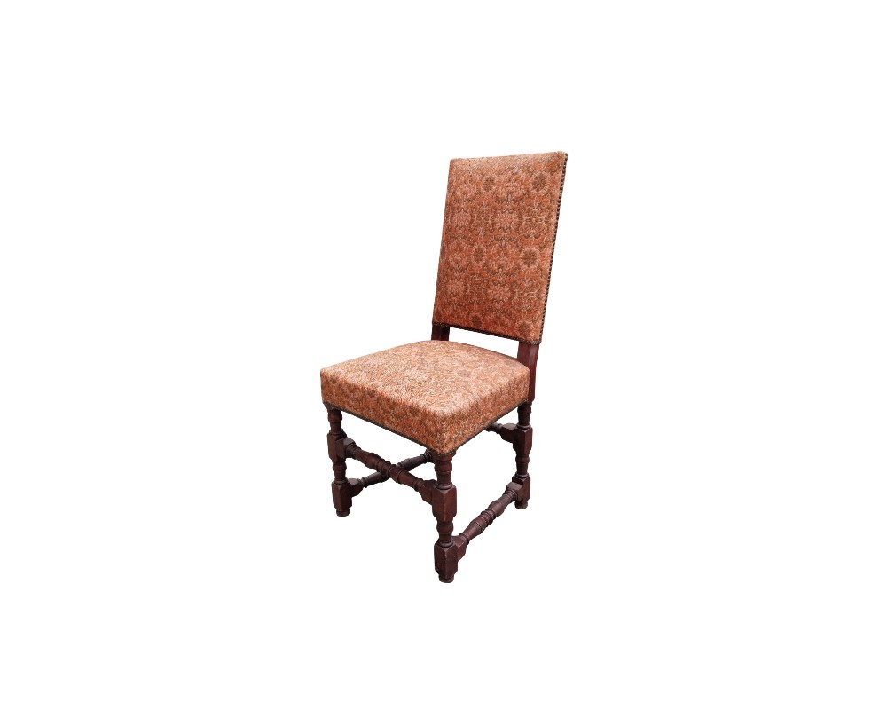 Silla de comedor estilo Luis XIV está hecha de roble y presenta un tapizado con estampado intrincado alquiler para eventos, publicidad, peliculas y series