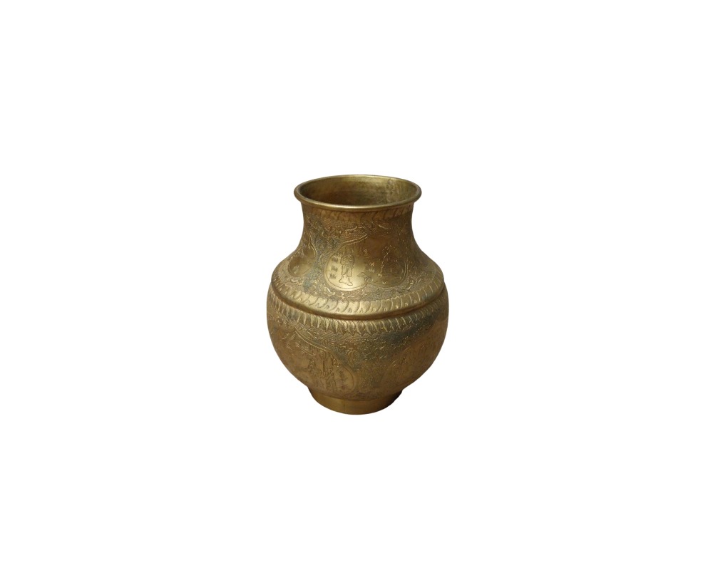 A metal vase with a shiny gold finish, characterised by a spherical shape, a narrow base, a flared neck and a surface entirely engraved with fine reliefs depicting traditional scenes, human figures and ornamental motifs; available for hire for events, advertising, films and TV series