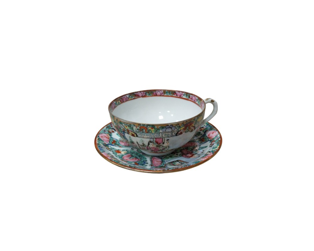 This porcelain cup and saucer is decorated in the traditional ‘Rose Medallion’ style; available for hire for events, advertising, films and TV series