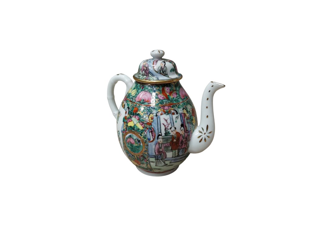 Porcelain teapot with lid, decorated in the traditional ‘Rose Medallion’ style; available for hire for events, advertising, films and TV series