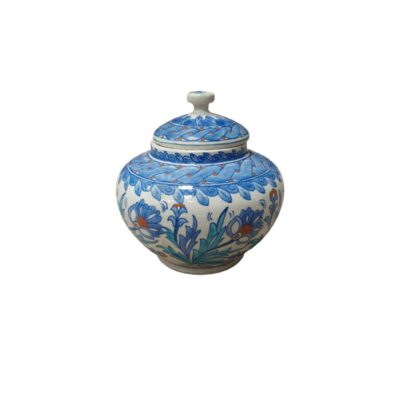 bombonera de cerámica de cuerpo globular, provisto de una tapa redonda a juego con pomo superior alquiler para eventos, publicidad, peliculas y series