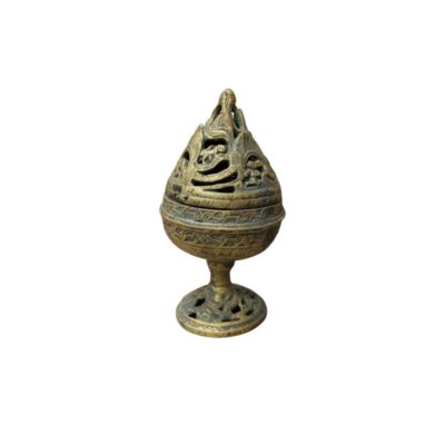 Incensario Boshan de estilo antiguo fabricado en bronce o aleación metálica, comúnmente utilizado como pieza decorativa alquiler para eventos, publicidad, peliculas y series