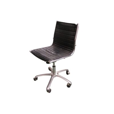 A vintage office chair inspired by the iconic Aluminium Group design, featuring a seat and backrest with padded horizontal lines, upholstered in black leather or imitation leather, with a chrome-plated perimeter frame, and supported by a swivelling metal base with castors. Available for hire for events, advertising, films and TV series.