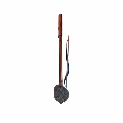 Instrumento musical tradicional chino de cuerda frotada, también conocido frecuentemente como el "violín chino" alquiler para eventos, publicidad, peliculas y series