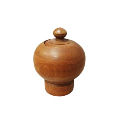 azucarero de madera torneada con un cuerpo de perfil marcadamente esférico, asentado sobre una base de pedestal cilíndrica y provisto de una tapa superior encajada con pomo esférico alquiler para eventos, publicidad, peliculas y series