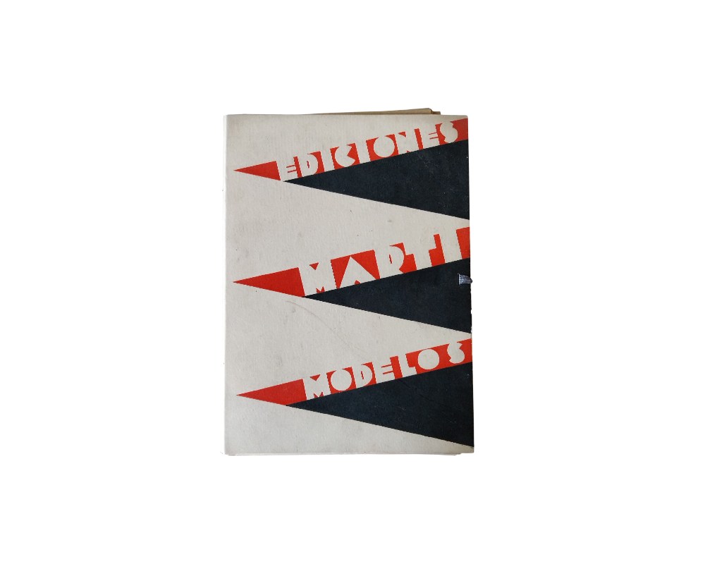 A collection of vintage manuals and treatises on tailoring and dressmaking from the mid-20th century. It includes classic reference works such as volumes from the renowned ‘Sistema Martí’ (featuring references to standard patterns and corsets by Carmen Martí de Missé) and the ‘Método de Corte Parisien Supremo’ (Serrano System). Hire for events, advertising, films and TV series