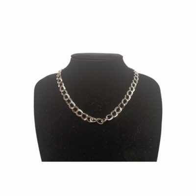 This collection brings together a select range of necklaces and chains in a variety of designs, lengths and metal finishes in gold and silver tones, available for hire for events, advertising, films and TV series