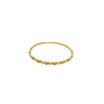 This collection brings together a select range of bracelets in modern and sophisticated styles, with metallic finishes in shades of gold and silver. Available for hire for events, advertising, films and TV series.